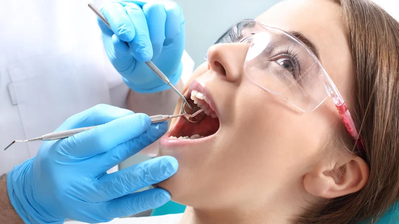 Šta je endodoncija i kada je potrebno lečenje kanala korena?